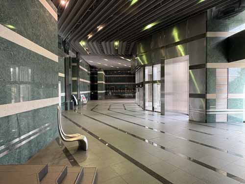 中央区の千葉ポートスクエア エントランス1