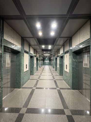 中央区の千葉ポートスクエア エレベーターホール1