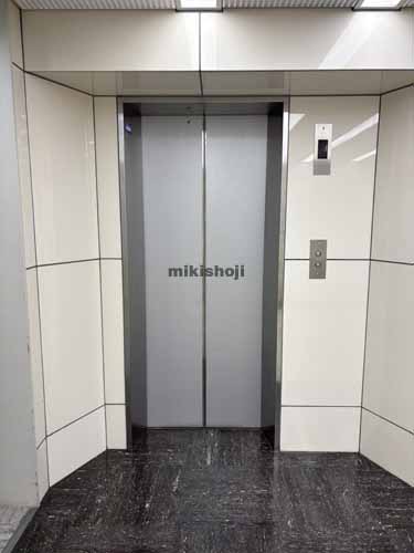 京阪松戸ビル エレベーターホール1
