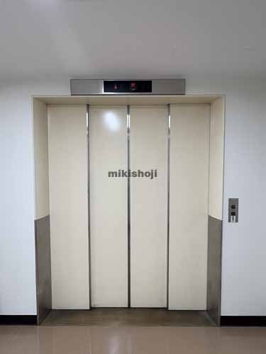 塚本大千葉ビル エレベーターホール2