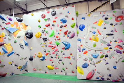 50才すぎて初トライ 挑戦ライター吉村高廣のチャレンジ スポーツ 7 50才を過ぎて ボルダリング Webマガジンkey Press キープレス By三鬼商事